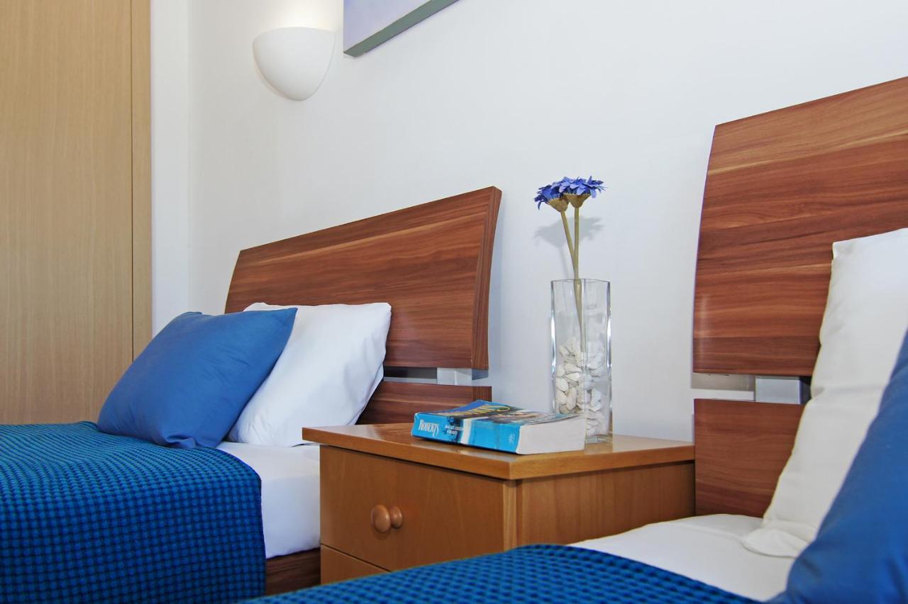 Calypso - Coralli Beachfront Apartment Protaras Eksteriør bilde