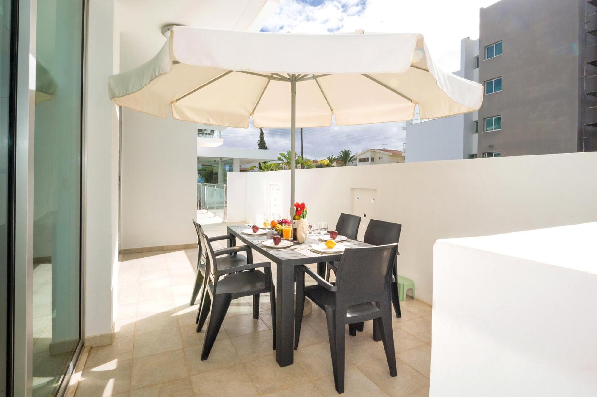 Calypso - Coralli Beachfront Apartment Protaras Eksteriør bilde