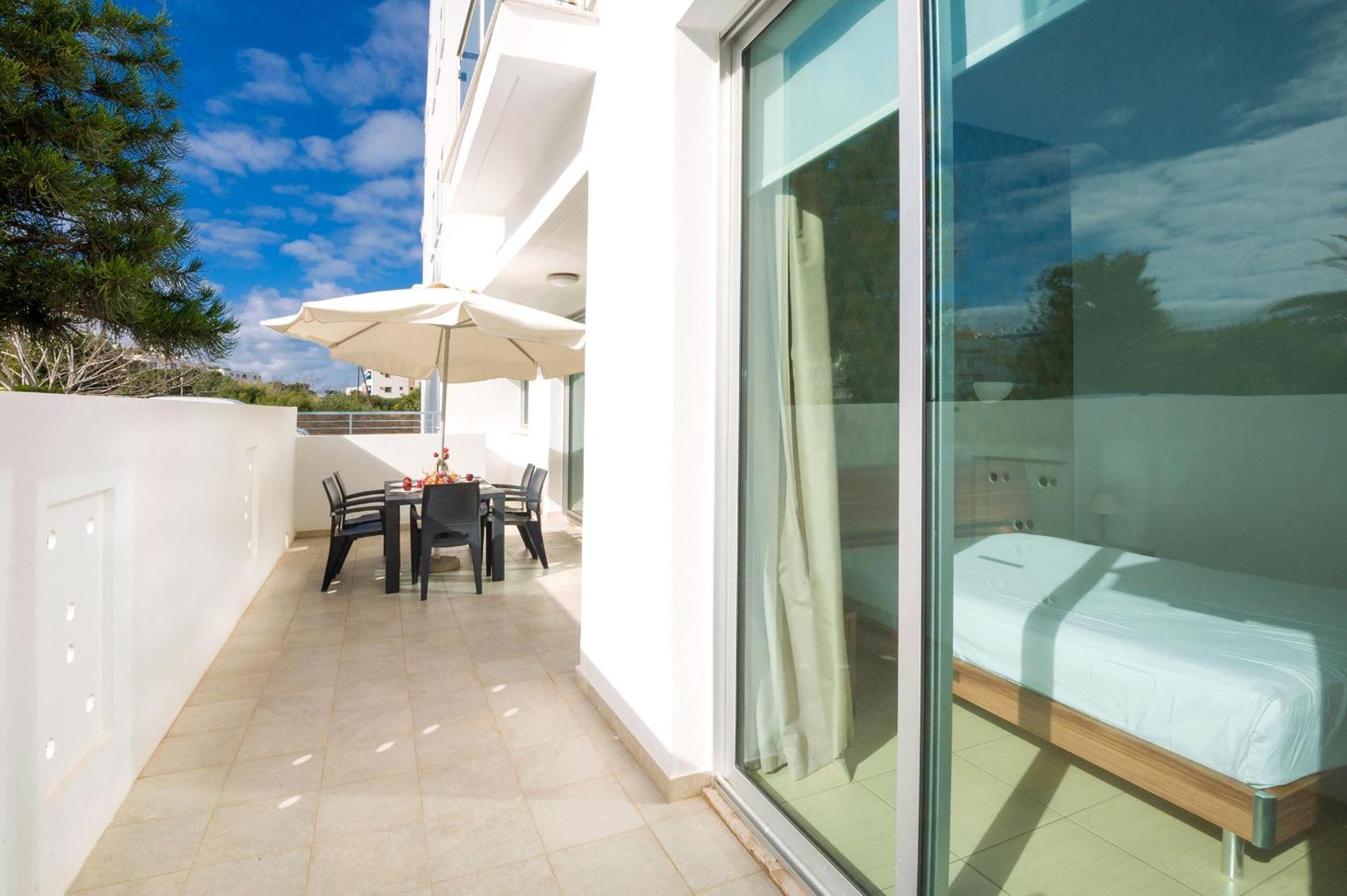 Calypso - Coralli Beachfront Apartment Protaras Eksteriør bilde