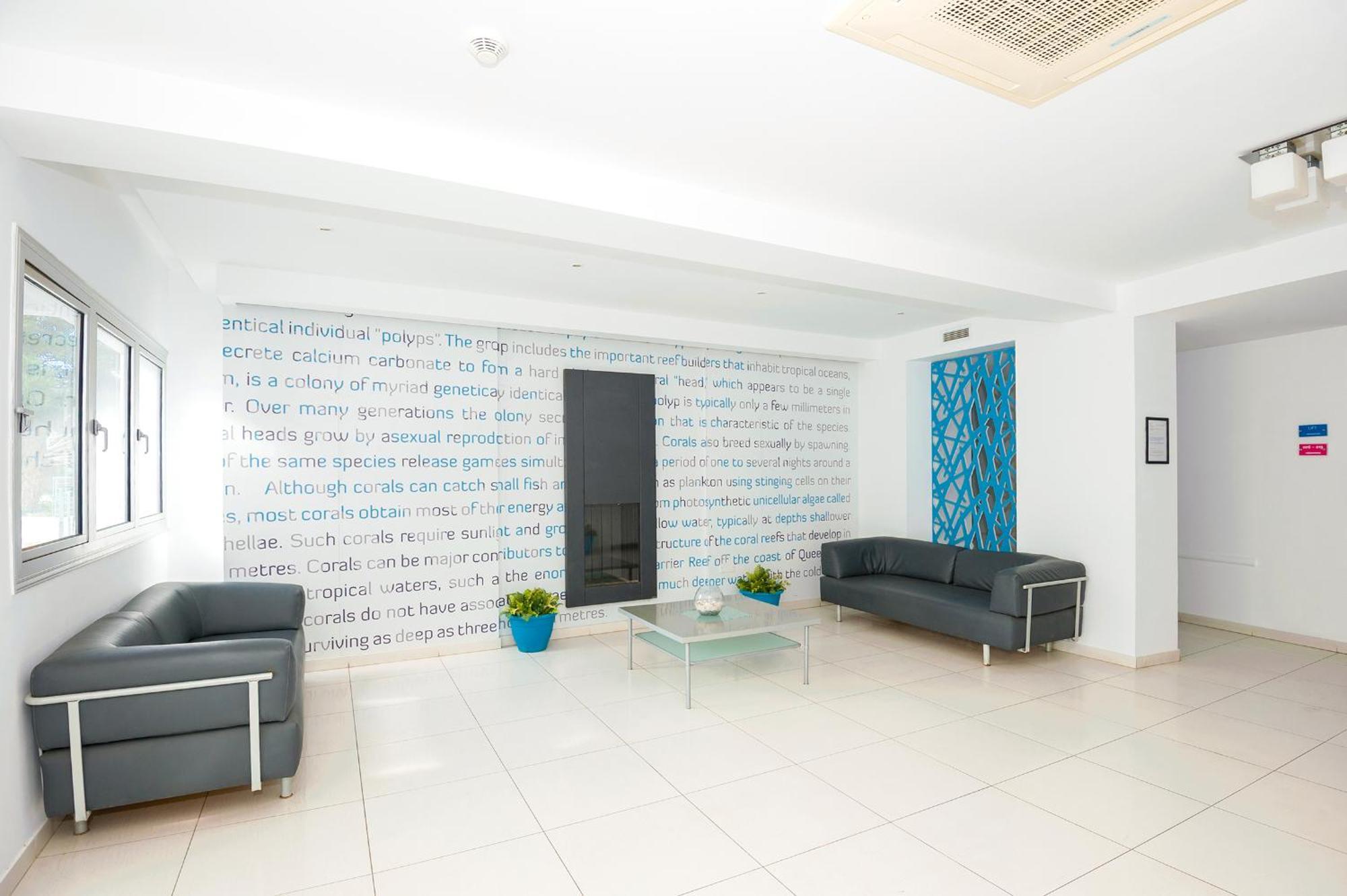 Calypso - Coralli Beachfront Apartment Protaras Eksteriør bilde