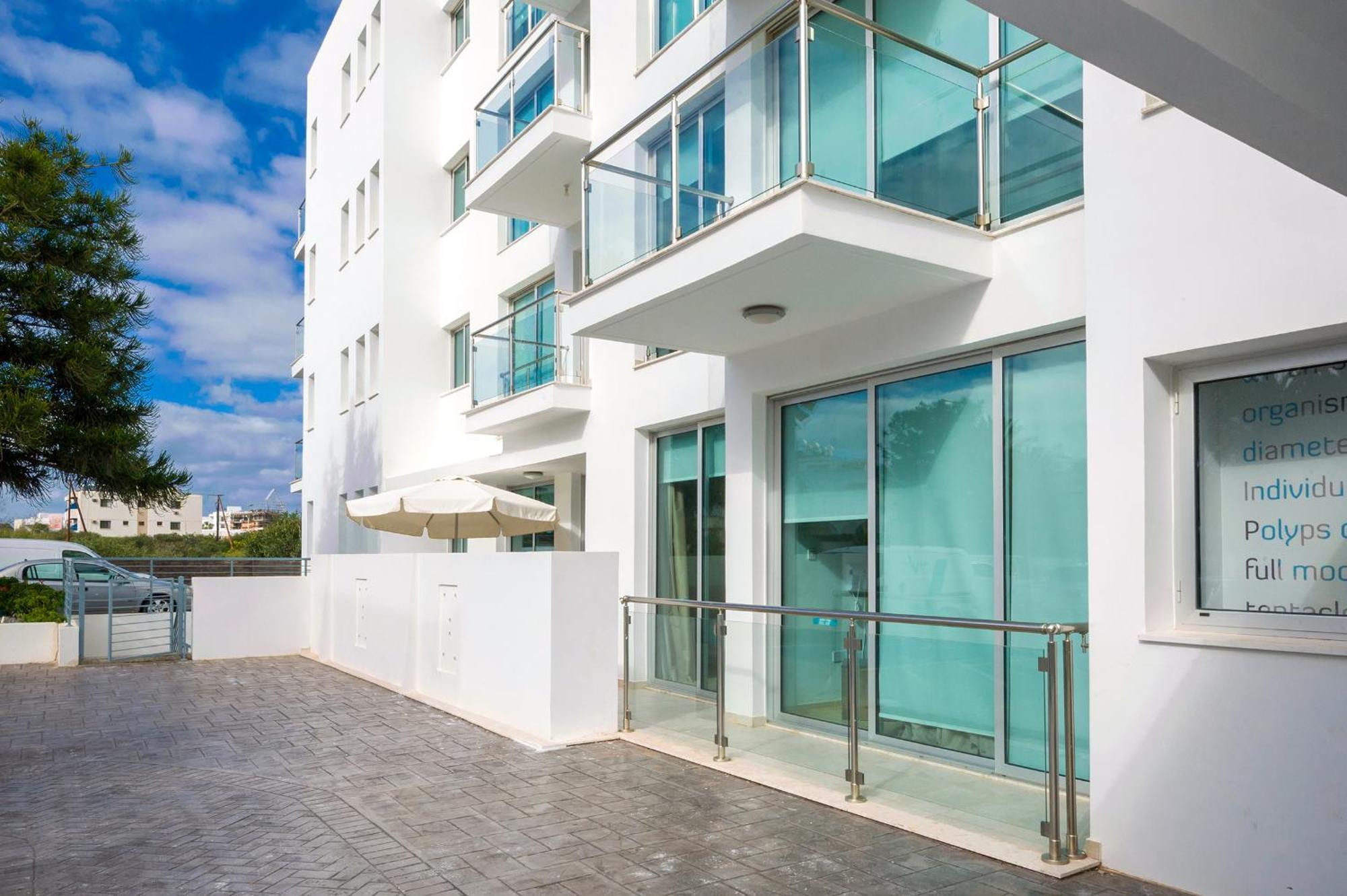Calypso - Coralli Beachfront Apartment Protaras Eksteriør bilde